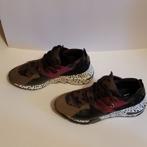 Steve Madden Sneakers